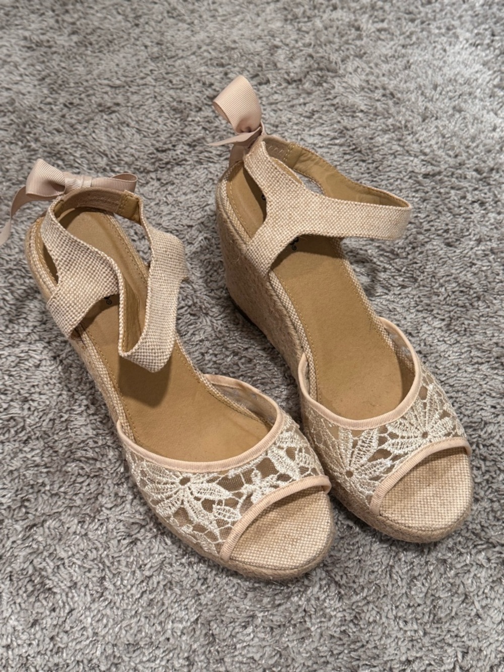 Just Fab Cream Lace Espadrille Wedge Sandals with Bow Tie